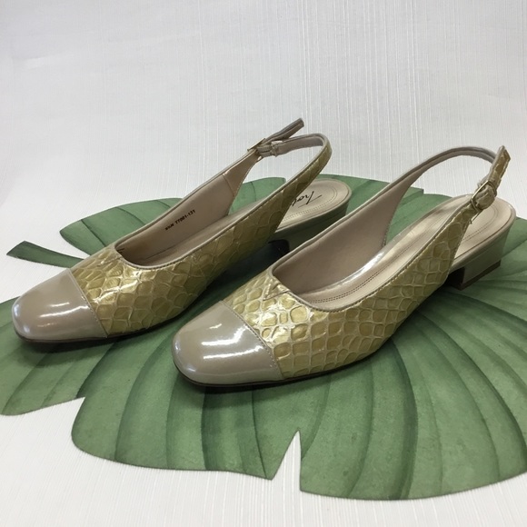 Trotters New Shining Neutral 2 Inch Heels. - Picture 2 of 8